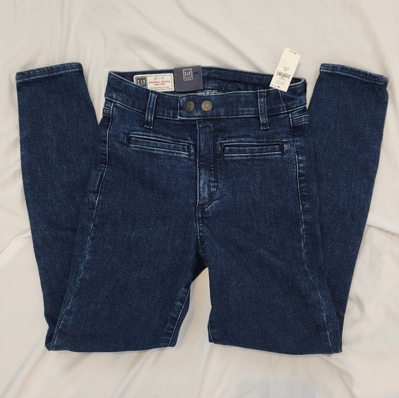 GAP Denim - NWT Gap Universal Jegging High Rise